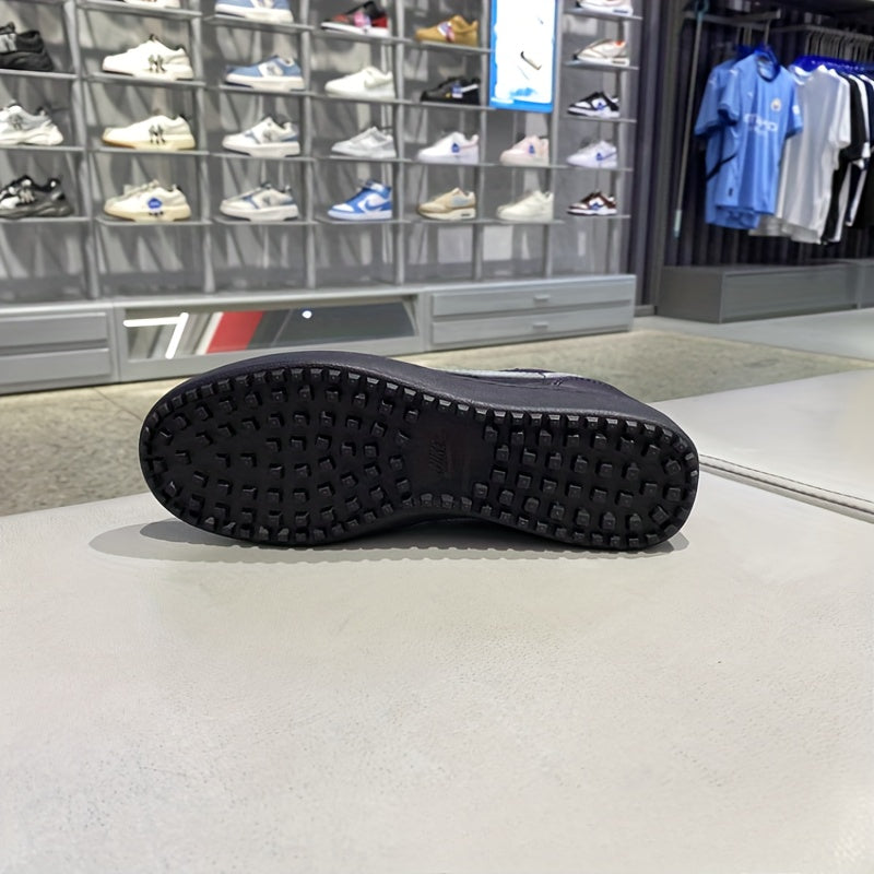 Nike Women's Black/White Sneakers - All-Weather Traction Tread, Cushioned Air-Sole & Arch Support - Synthetic /Fabric Upper & Rubber