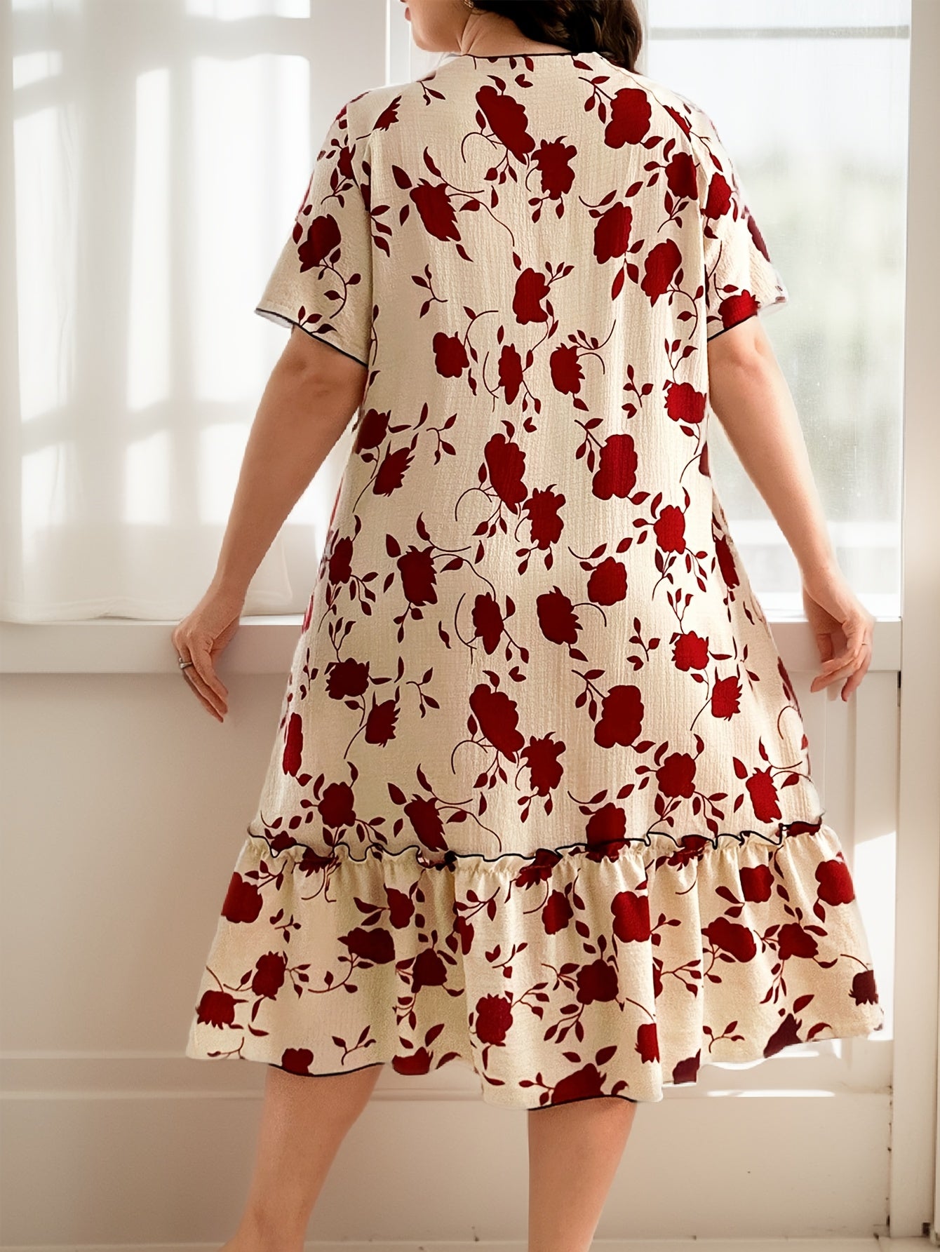 Elegant Plus Size Floral Print Dress with Bow Detail - Ruffle Hem, Short Sleeve, Polyester, Perfect for Adult Women, All-Season Comfort, Adult