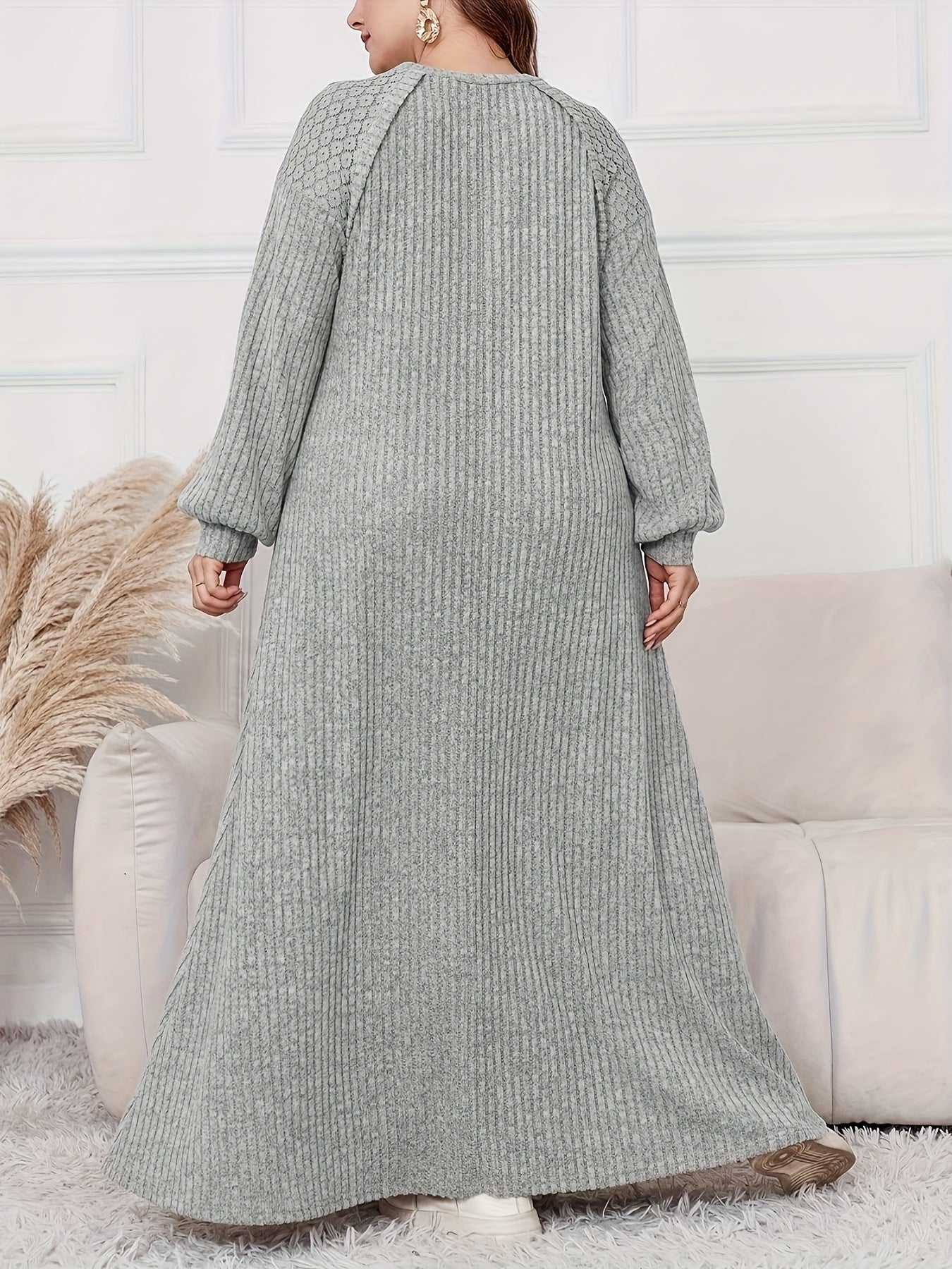 Women's Plus Size Elegant Maxi Dress - Long Sleeve Round Neck