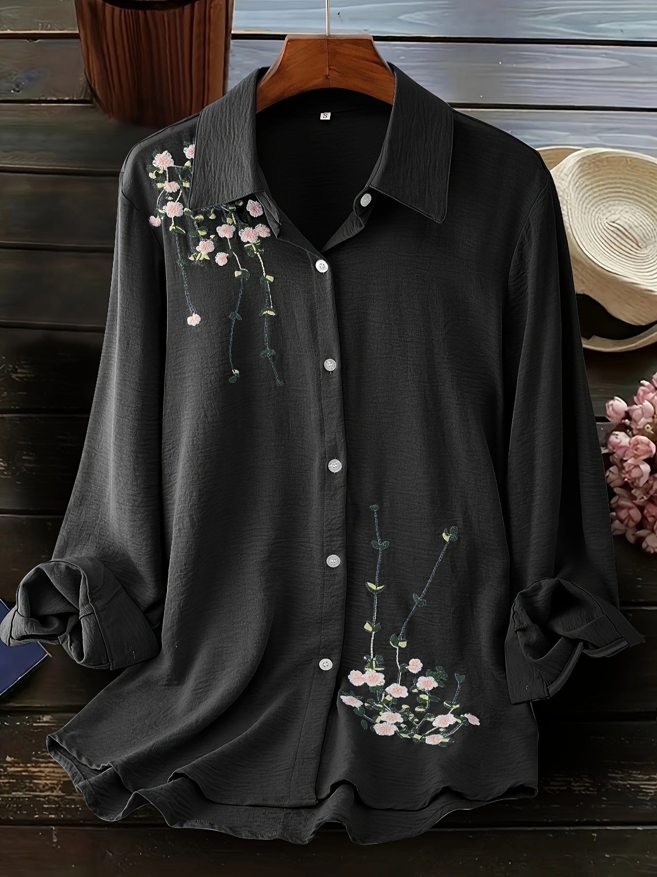Large Size Women's Fashion Embroidered Blouse