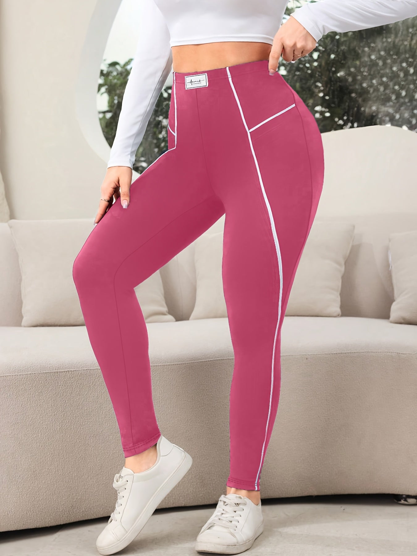 Comfortable Plus Size Women's High-Waisted Leggings with Contrast Trim