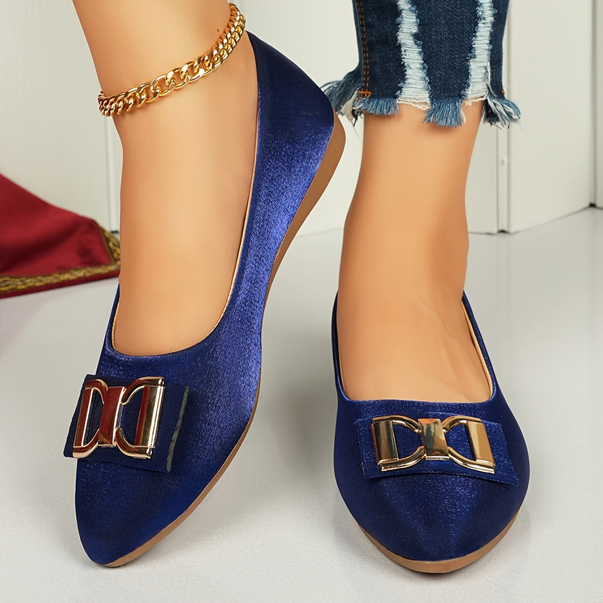 Comfortable Elegant Women's Red Slip-On Flats