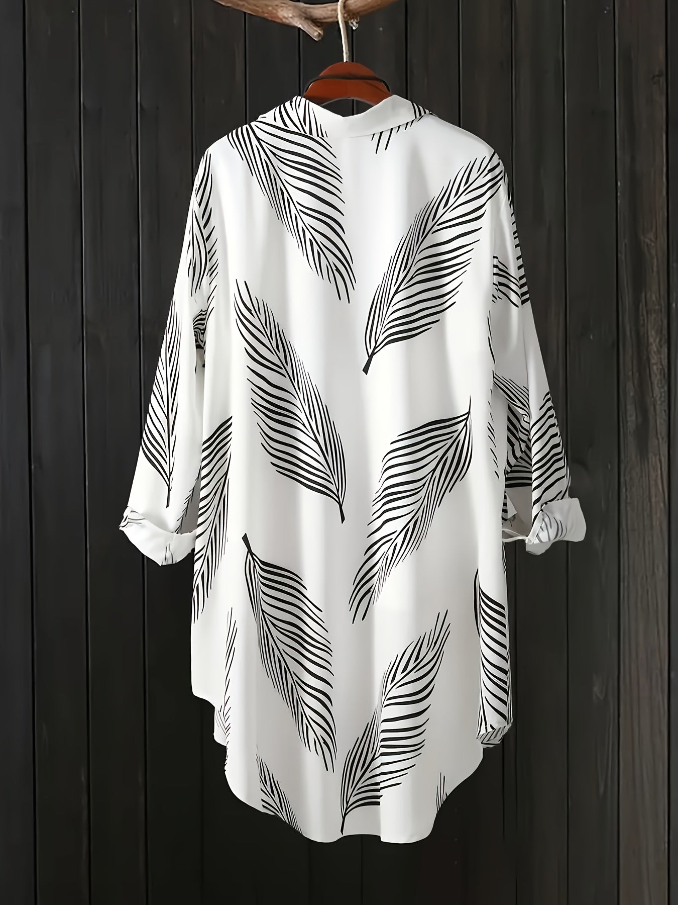 Women's Plus Size Elegant Leaf Print Button-Up Shirt with Asymmetrical Hem