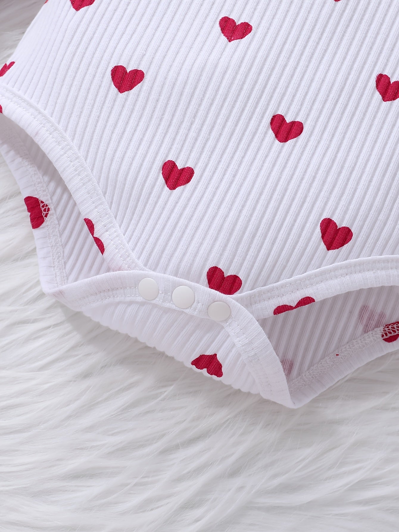 Set of 3pcs Baby Girl Heart Print Leaf Sleeve Top