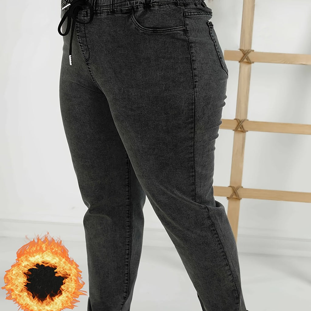Women's Plus Size Tapered Carrot Jeans with Washed Detail - Casual Denim Pants