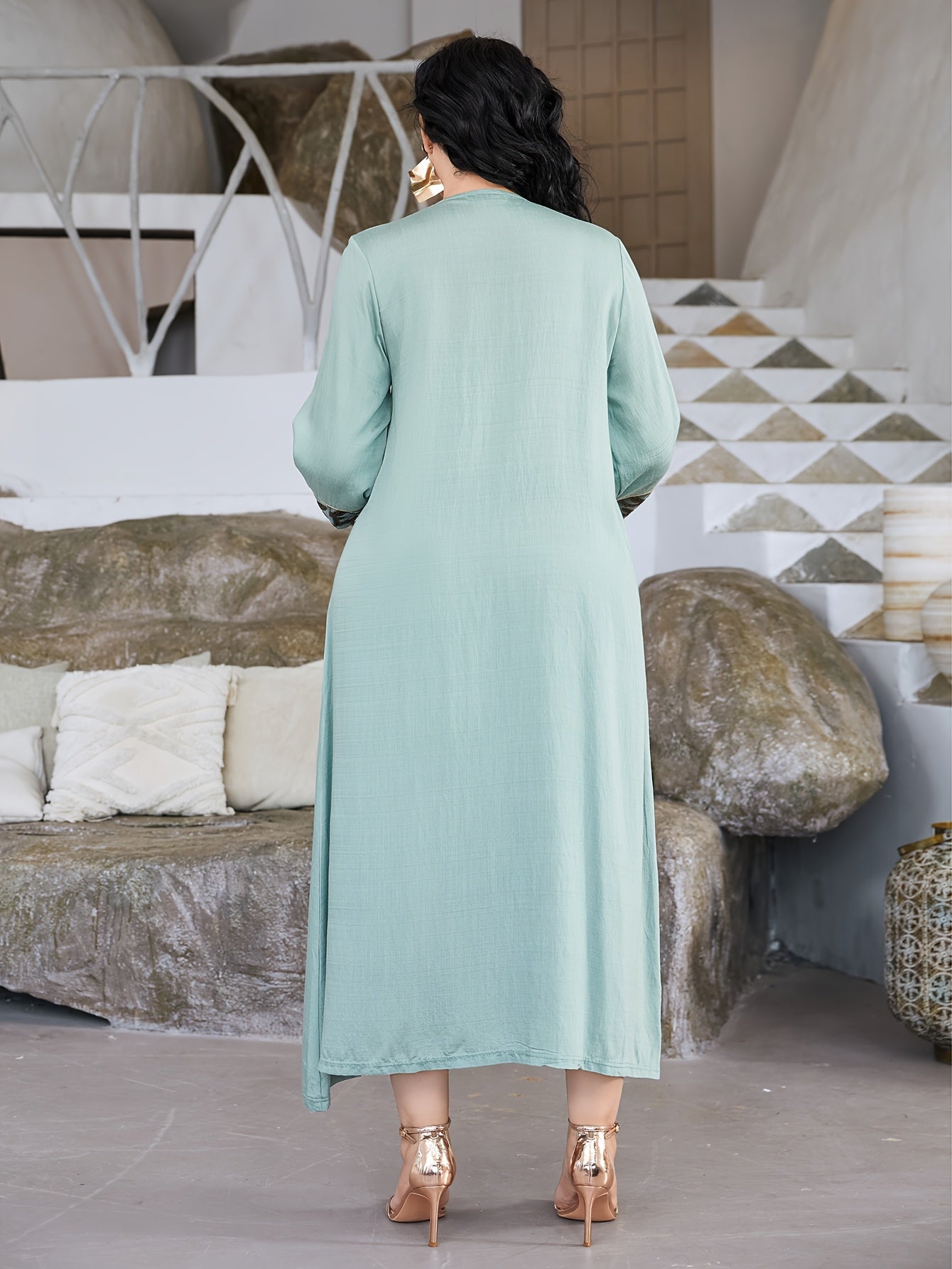 Oriental Elegant JALABIAV Dress with Asymmetrical Splice Design